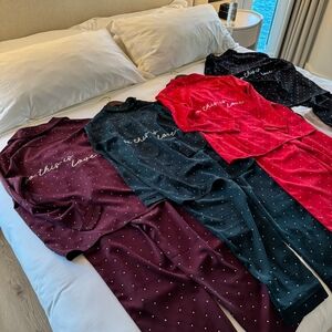 Mina Monroe “So This Is Love” Diamond PJ Set – Black – Size Medium – NWT